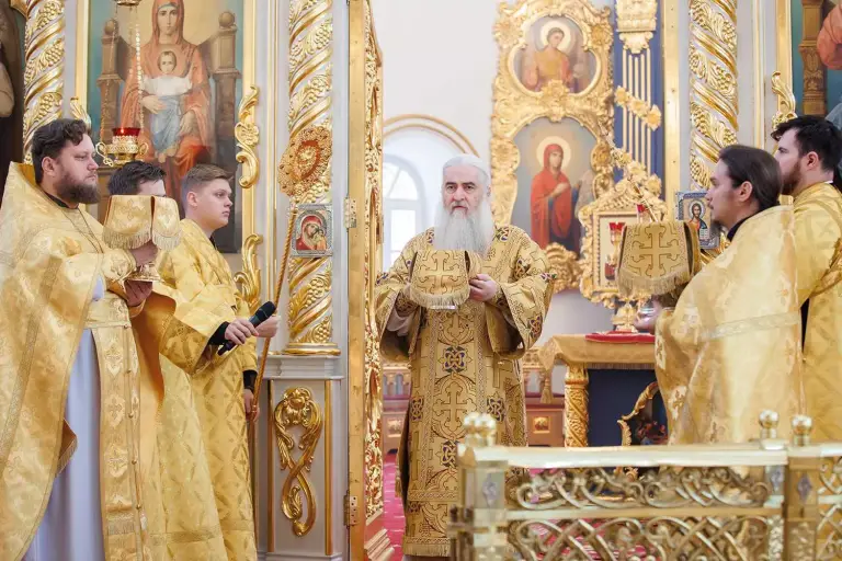Божественная литургия в Спасо-Вознесенском кафедральном соборе г. Ульяновска