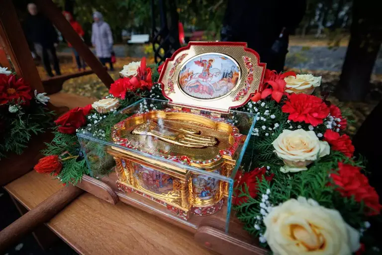 Услыши нас, страстотерпче Христов Георгие