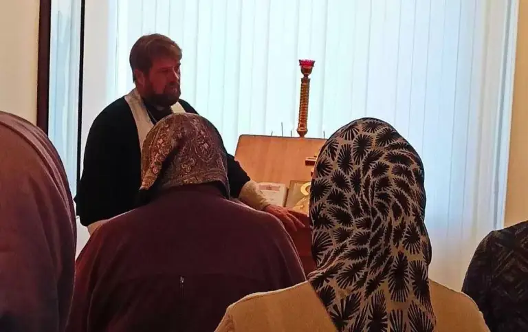 Молебен в молитвенной комнате при Ульяновской городской клинической больнице № 1