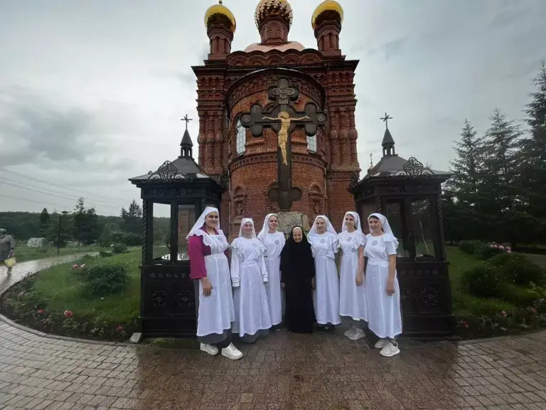Сестры милосердия совершили несколько поездок в женский монастырь Архангела Михаила с. Комаровка