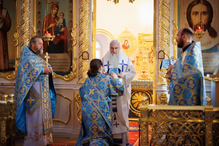 Божественная литургия в Спасо-Вознесенском кафедральном соборе г. Ульяновска