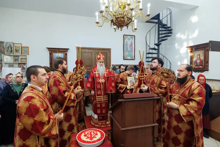 Божественная литургия в храме во имя святого великомученика Димитрия Солунского р.п. Ишеевка