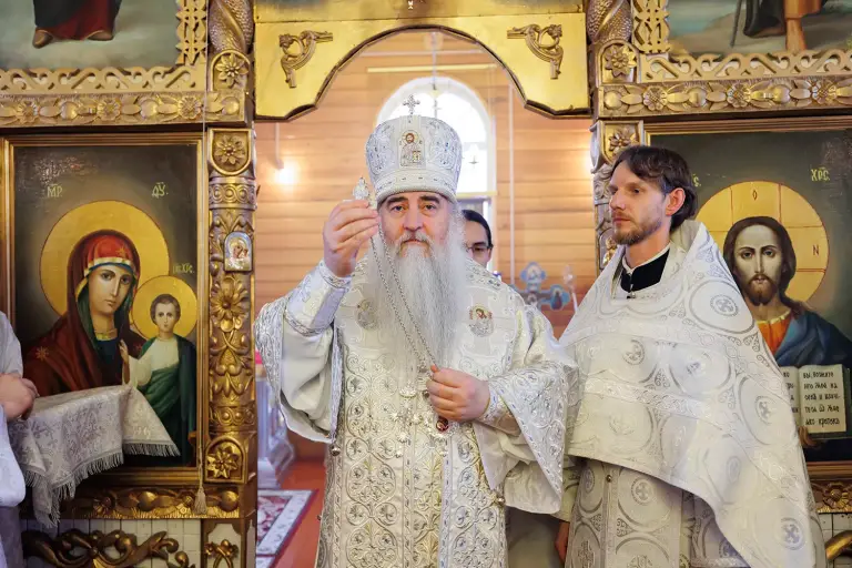 Божественная литургия в храме Архангела Михаила с. Мордовский Белый Ключ