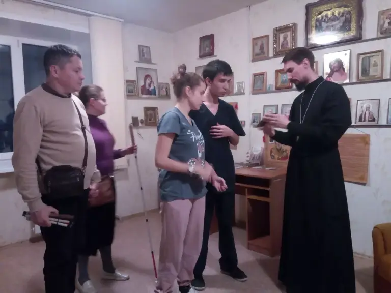Священник Симбирской епархии встретился со студентами фармацевтического колледжа