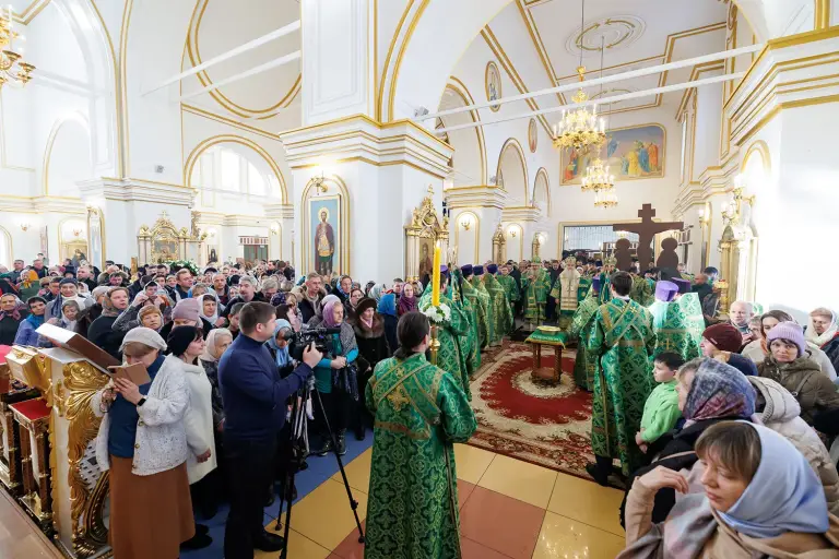 Божественная литургия в Спасо-Вознесенском кафедральном соборе г. Ульяновска