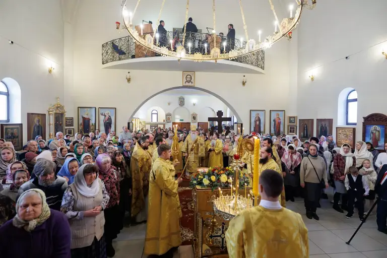 Божественная литургия в храме во имя апостола Андрея Первозванного г. Ульяновска