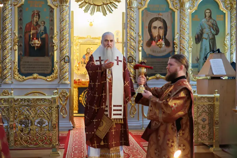 Божественная литургия в Спасо-Вознесенском кафедральном соборе г. Ульяновска