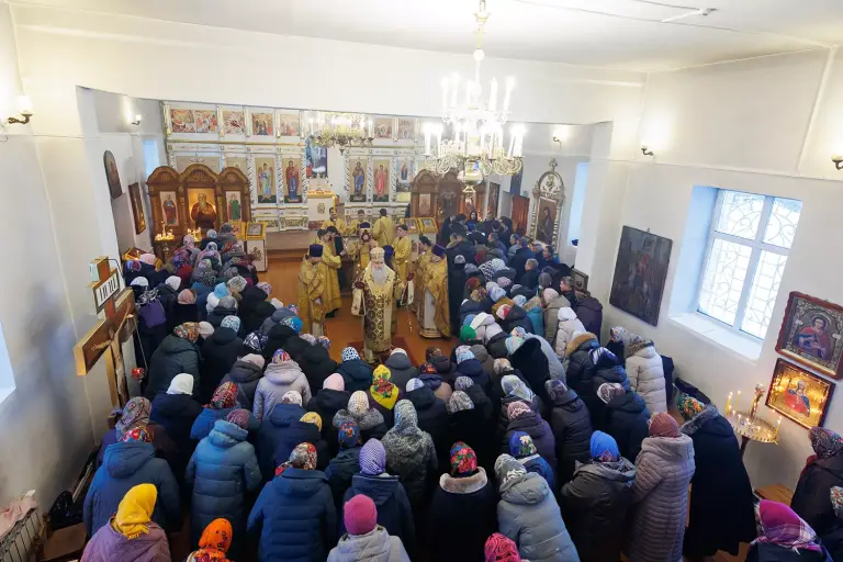 Божественная литургия в храме в честь иконы Божией Матери «Всех скорбящих Радость» с. Старые Алгаши