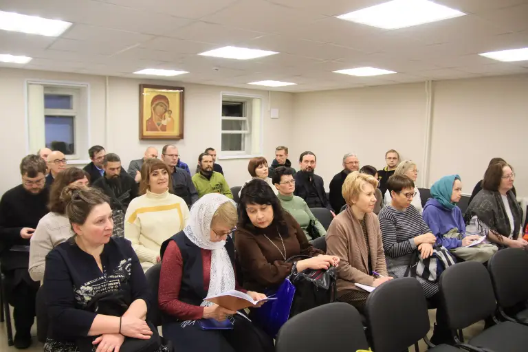 Учащиеся Центра подготовки церковных специалистов встретились с участниками Рождественских чтений