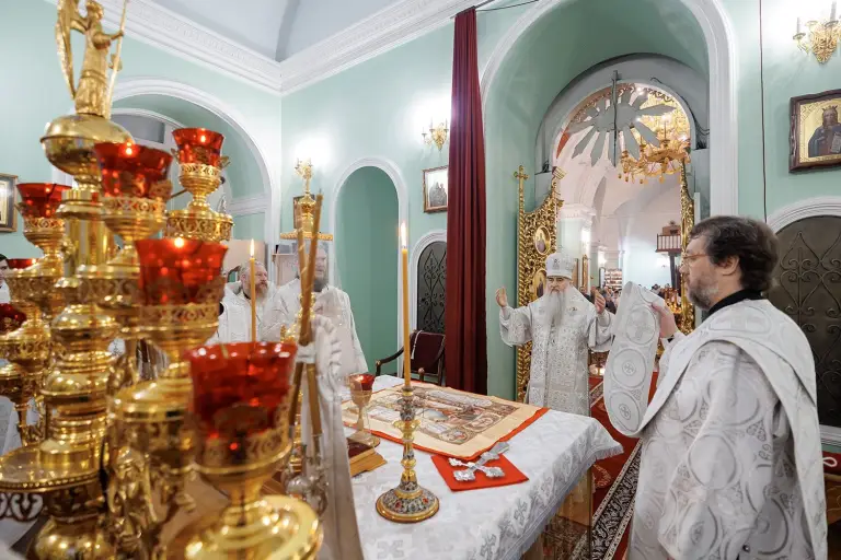Божественная литургия и Великая Вечерня в Воскресенско-Германовском храме г. Ульяновска