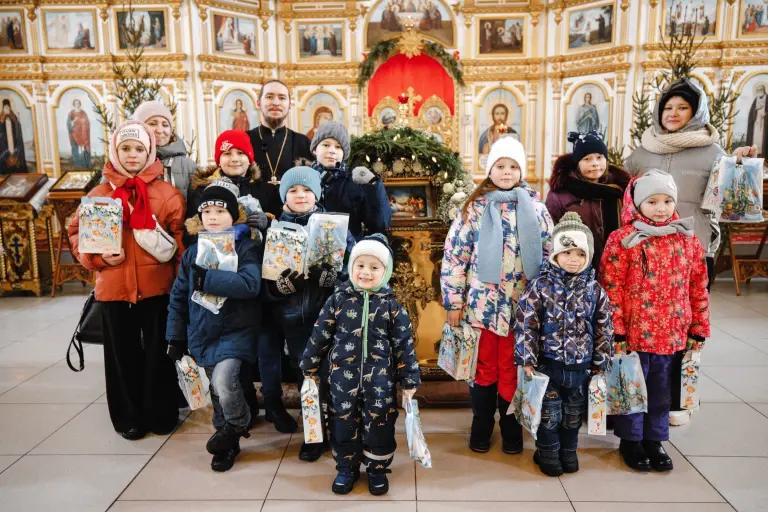 В Андреевском храме Ульяновска прошел детский Рождественский праздник