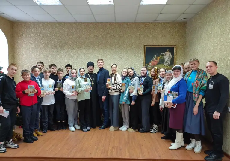 Прошла встреча со школьниками поселка Силикатный, посвященная Сретению Господню и Всемирному дню православной молодежи