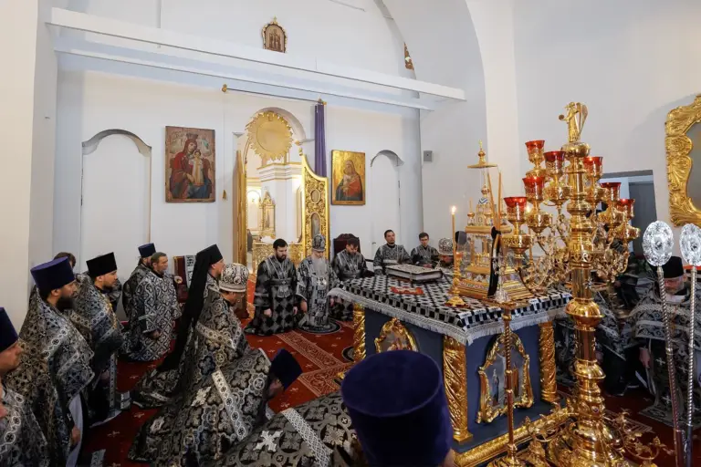 Митрополит Лонгин совершил Литургию Преждеосвященных Даров в сослужении духовенства второго Симбирского благочиния