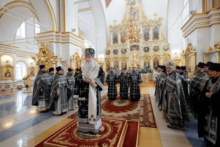Митрополит Лонгин совершил Литургию Преждеосвященных Даров в сослужении духовенства первого Симбирского благочиния
