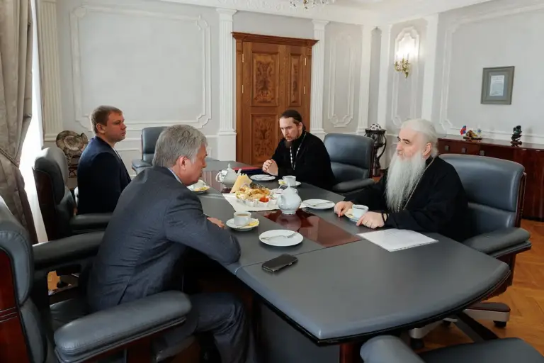 Состоялась встреча главы митрополии и губернатора области