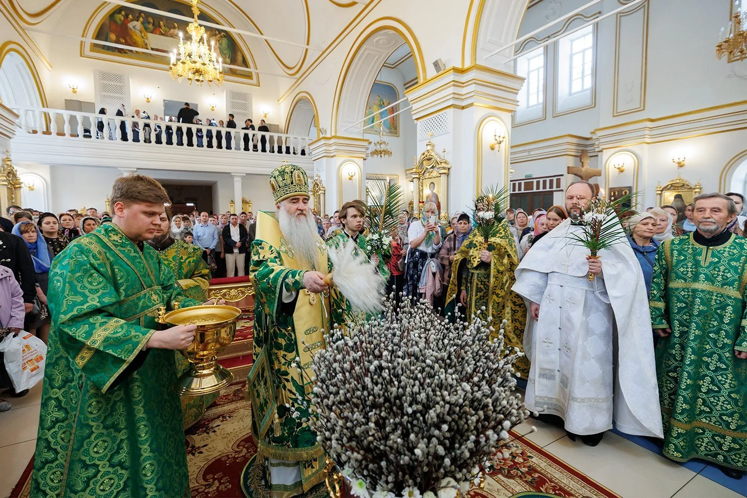Божественная литургия в Спасо-Вознесенском кафедральном соборе г. Ульяновска