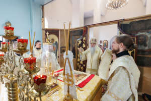 Божественная литургия в храме во имя святого равноапостольного великого князя Владимира г. Ульяновска