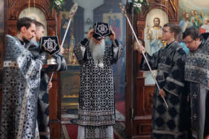 Литургия Преждеосвященных Даров в храме в честь Сошествия Святого Духа на Апостолов г. Ульяновска