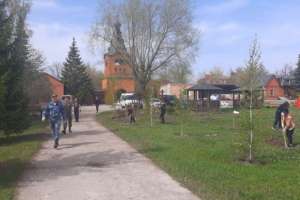 Сотрудники УВД по Ульяновской области помогли в уборке территории храма