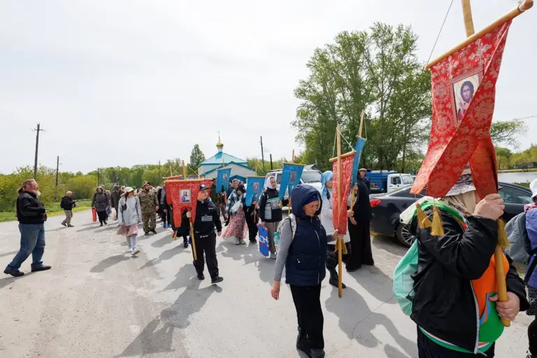 В Симбирской епархии начался многодневный Никольский крестный ход