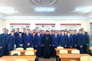 Священник встретился с курсантами военного учебного центра