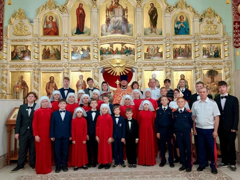 Архиерейский детский хор «Радость» принял участие в богослужении в храме села Троицкий Сунгур