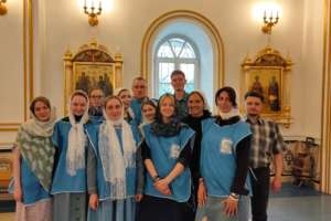 В дни пребывания святынь были организованы миссионерская акция и дежурства православных добровольцев