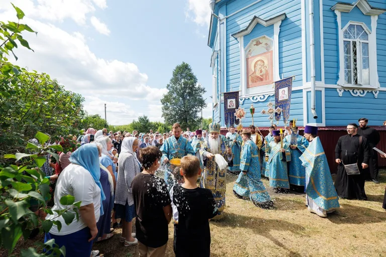 Заступница Поволжья и земли русской: храм Казанской иконы Божией Матери в с. Кивать отметил престольный праздник