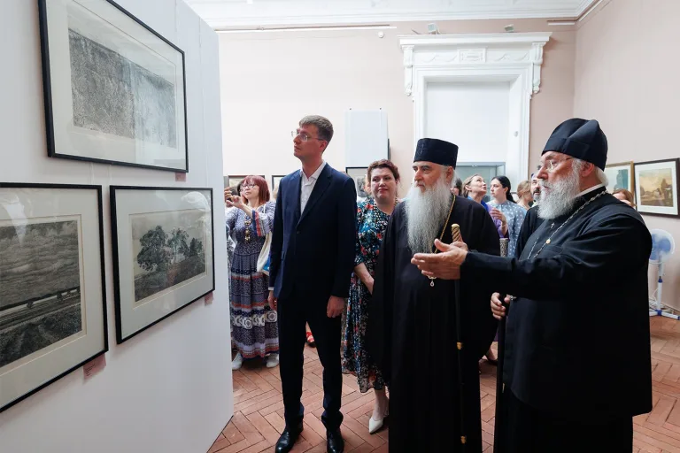 В Ульяновском художественном музее открылась выставка епископа Александровского и Юрьев-Польского Иннокентия
