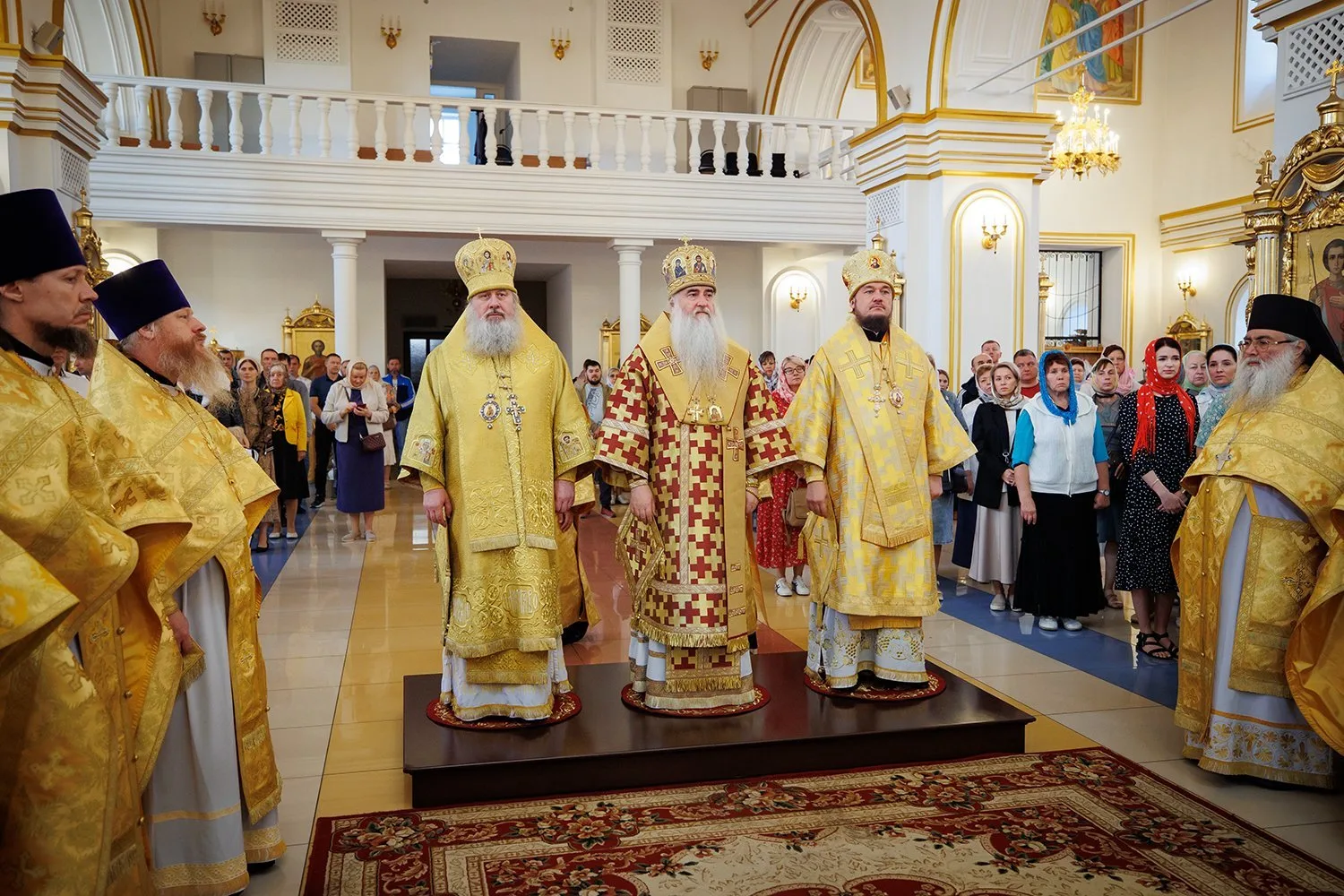 В день 200-летия со дня основания Свято-Троицкого собора прошло соборное богослужение архиереев Симбирской митрополии