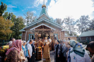 Божественная литургия в храме в честь иконы Божией Матери «Неупиваемая Чаша» г. Ульяновска