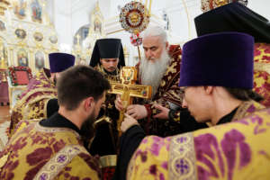 Всенощное бдение с чином воздвижения Креста в Спасо-Вознесенском кафедральном соборе г. Ульяновска