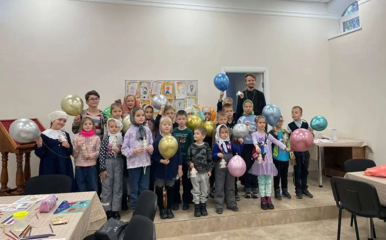 «Сейчас основное – преподавать детям Закон Божий»: при храме во имя святых бессребреников Кира и Иоанна открылась воскресная школа