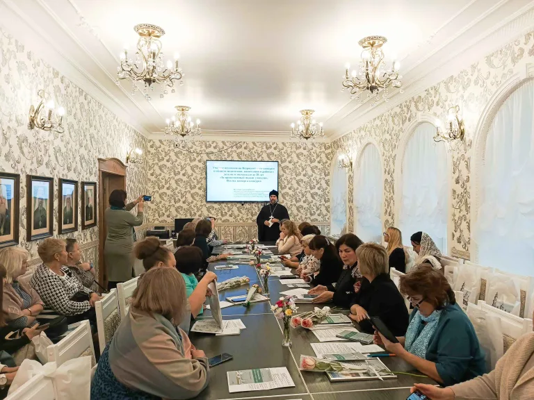 В Спасском женском монастыре прошла секция Рождественских чтений «Нравственность, духовность и образование»