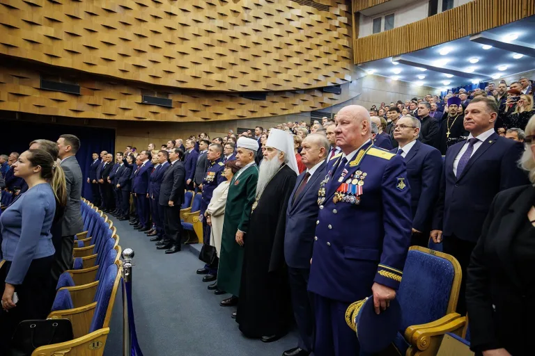 Митрополит Лонгин посетил торжественное мероприятие, посвященное 82-й годовщине со дня основания региона