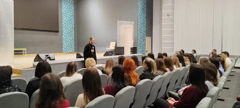 В Губернаторском лицее прошло собрание по выбору модуля ОПК