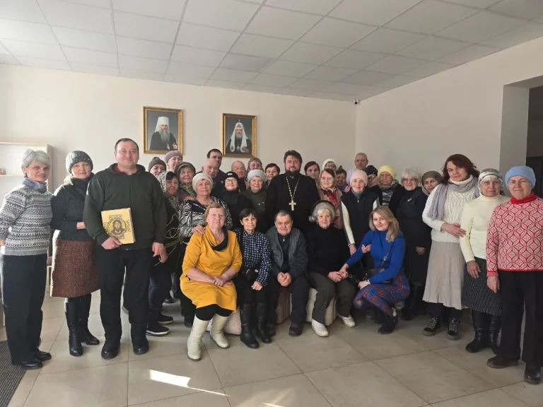 В Никольском храме совершена Литургия с сурдопереводом