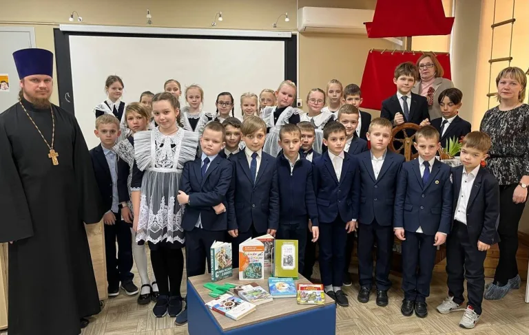 В Симбирской епархии прошла акция «Читаем детям православную книгу»