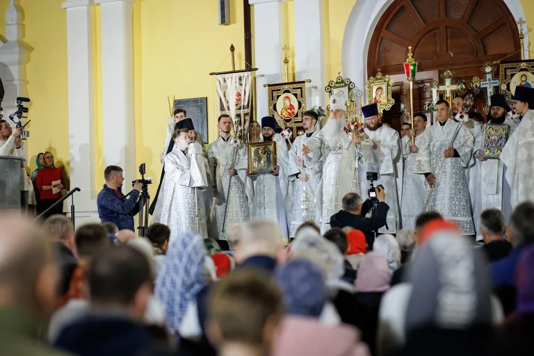 «Воскрес Христос – и торжествует жизнь». В Симбирской епархии прошли Пасхальные богослужения