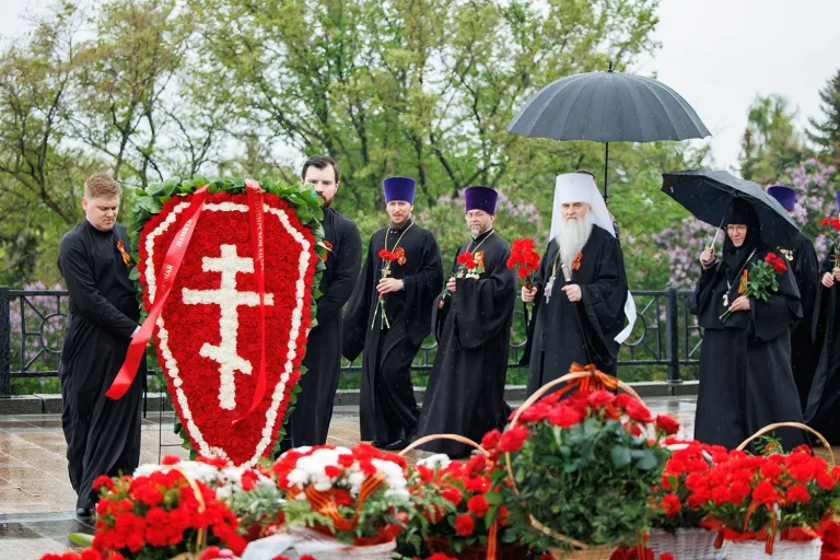 Духовенство епархии почтило память героев, павших за освобождение и независимость Родины