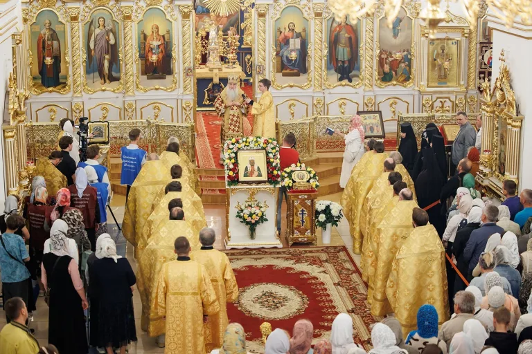 В Ульяновск принесен ковчег с мощами святителя Тихона, Патриарха Московского