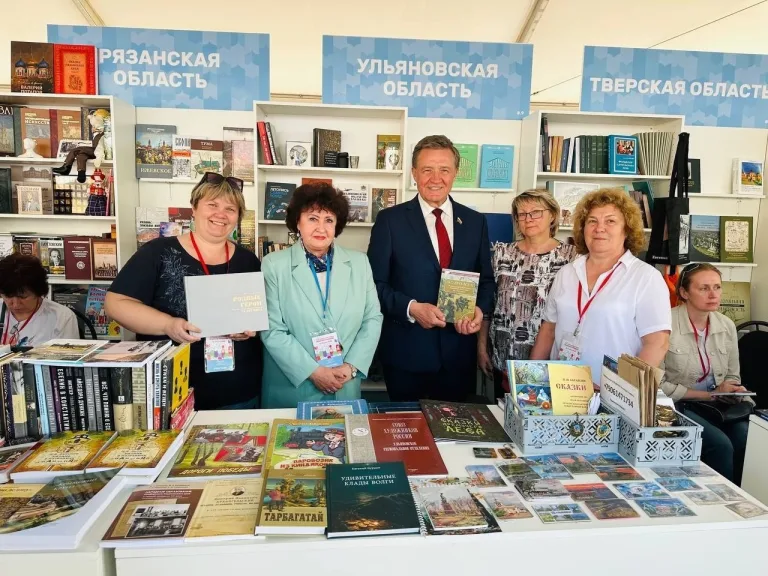 Книга издательства Симбирской епархии была представлена на книжном фестивале «Красная площадь -2025»