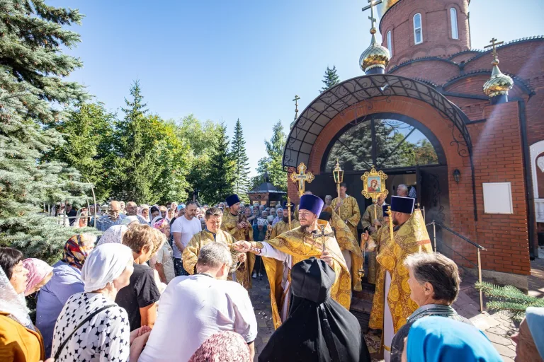 День Крещения Руси: Владимирский храм отметил престольный праздник