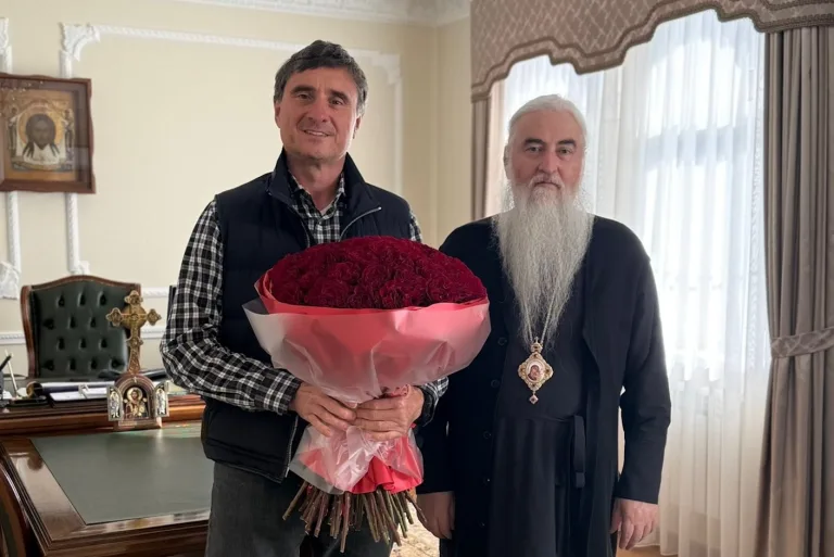 Митрополит Лонгин поздравил благотворителя И.В. Любченкова с днем тезоименитства