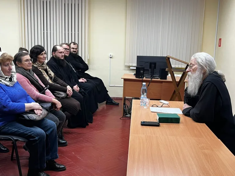 Миссионер и проповедник протоиерей Геннадий Фаст встретился с учащимися ЦПЦС