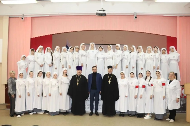 В медицинском колледже при УлГУ прошла секция Рождественских чтений «Церковь и медицина»