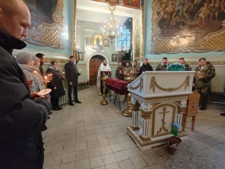 В Воскресенском храме прошло отпевание участника Великой Отечественной войны