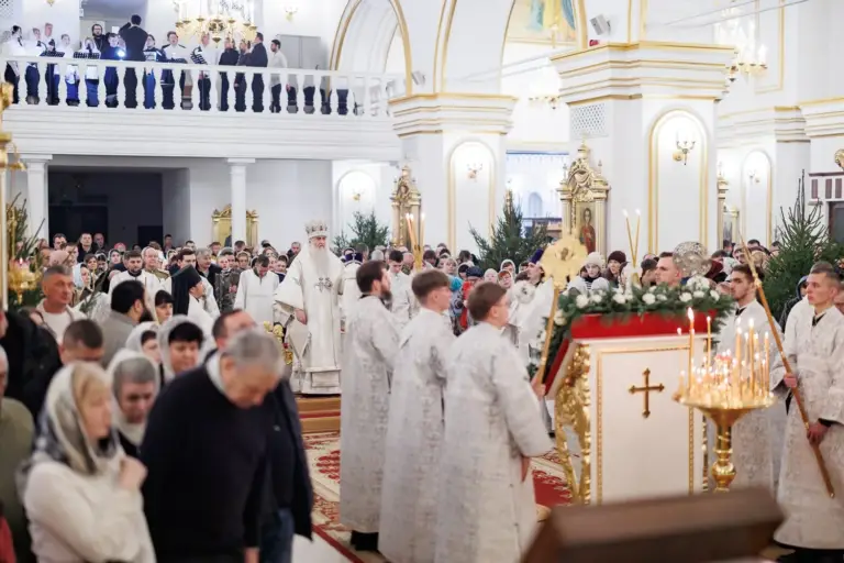 Праздник мира, праздник надежды: православные христиане отмечают Рождество Христово