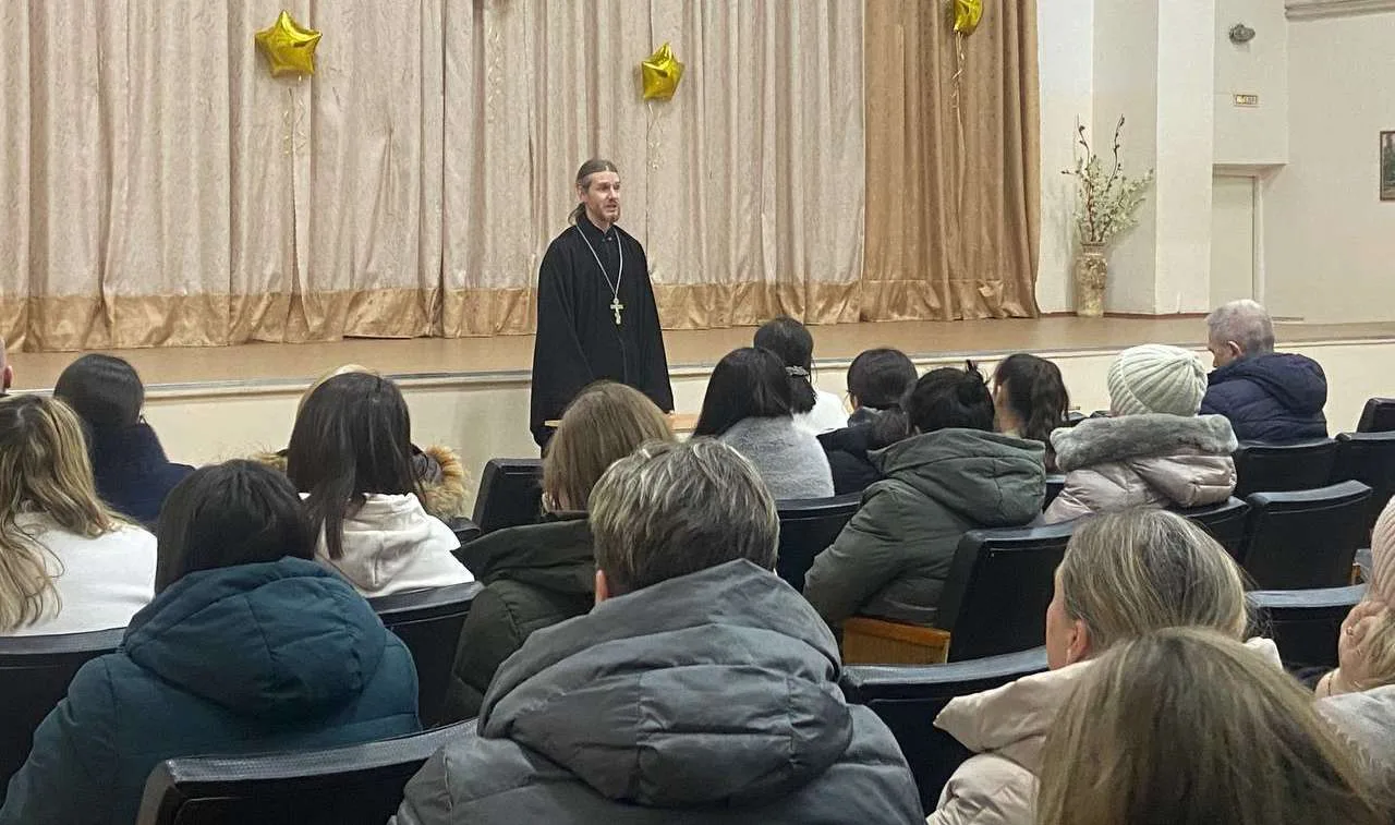 В школе №78 родителям будущих четвероклассников представили модуль «Основы православной культуры»