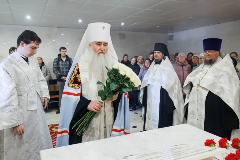 «Благодарны ему за труды, за служение, за отношение к людям»: Митрополит Лонгин совершил панихиду по приснопоминаемому митрополиту Проклу (Хазову)